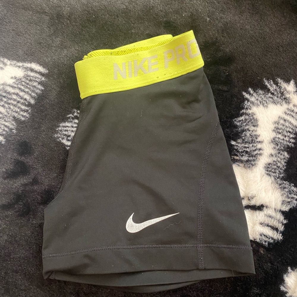 Women’s Nike Pro Spandex Shorts